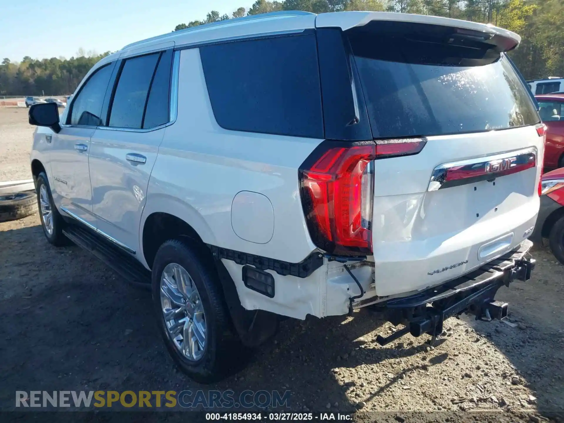 3 Photograph of a damaged car 1GKS1BKD8MR320271 GMC YUKON 2021