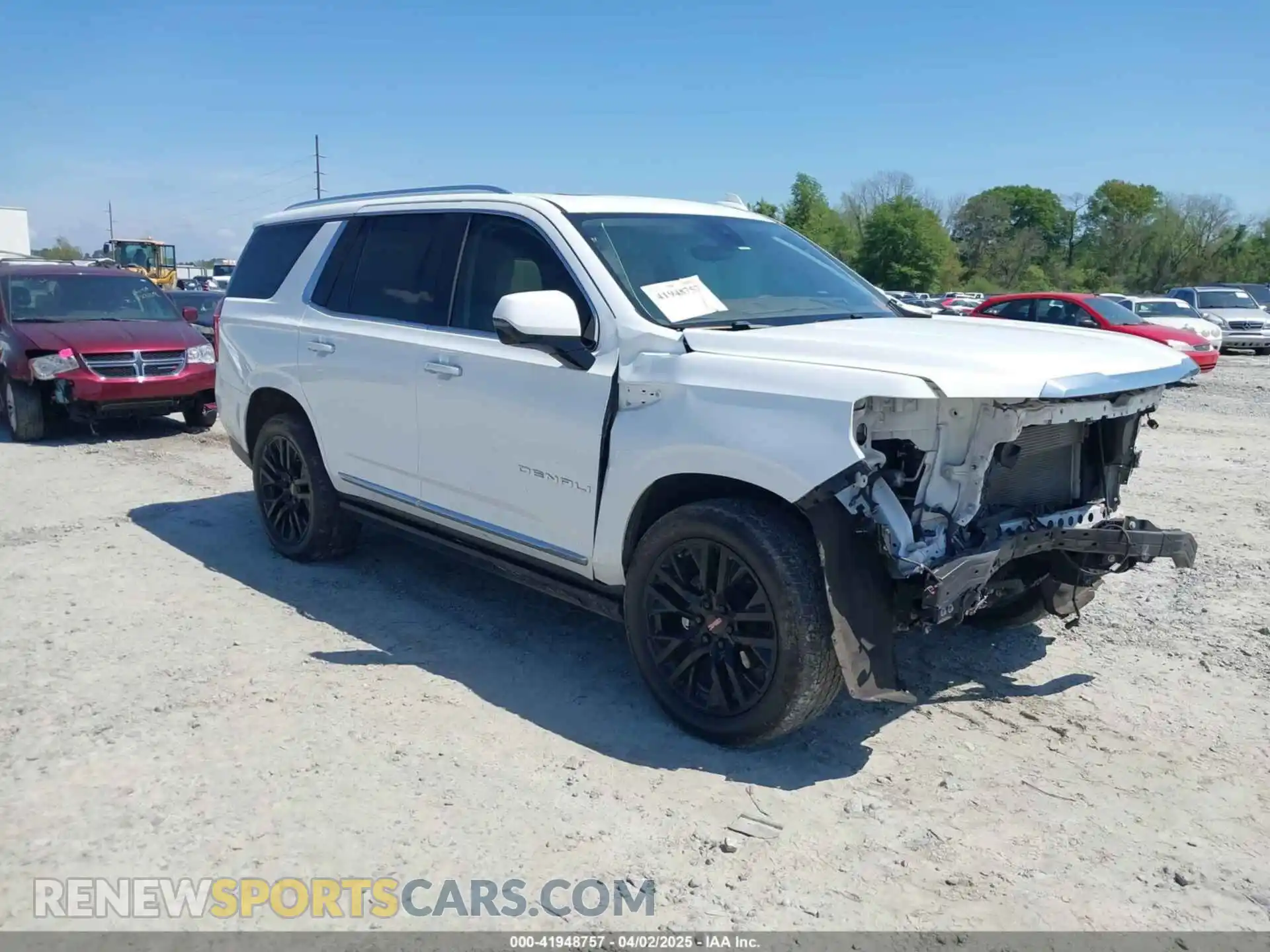 1 Photograph of a damaged car 1GKS1DKL2MR142019 GMC YUKON 2021