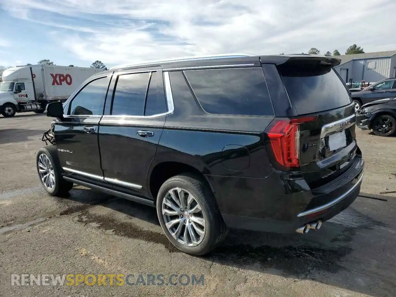 2 Photograph of a damaged car 1GKS1DKL3MR394376 GMC YUKON 2021