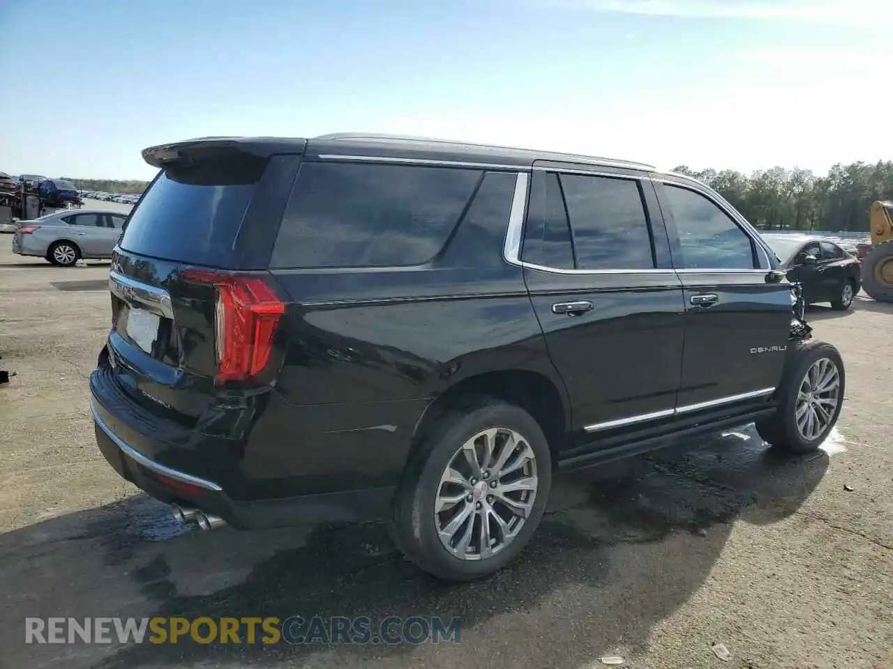 3 Photograph of a damaged car 1GKS1DKL3MR394376 GMC YUKON 2021
