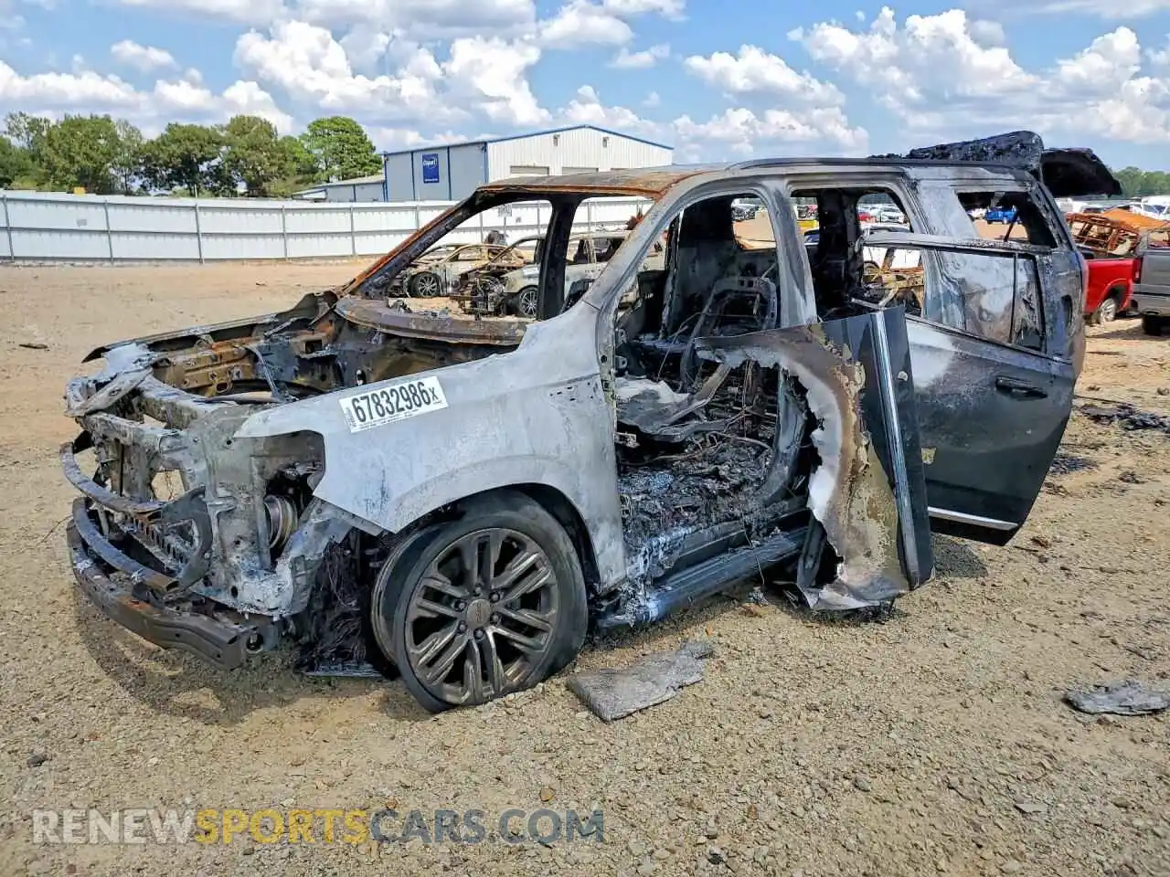 1 Фотография поврежденного автомобиля 1GKS1GKD2MR269654 GMC YUKON 2021
