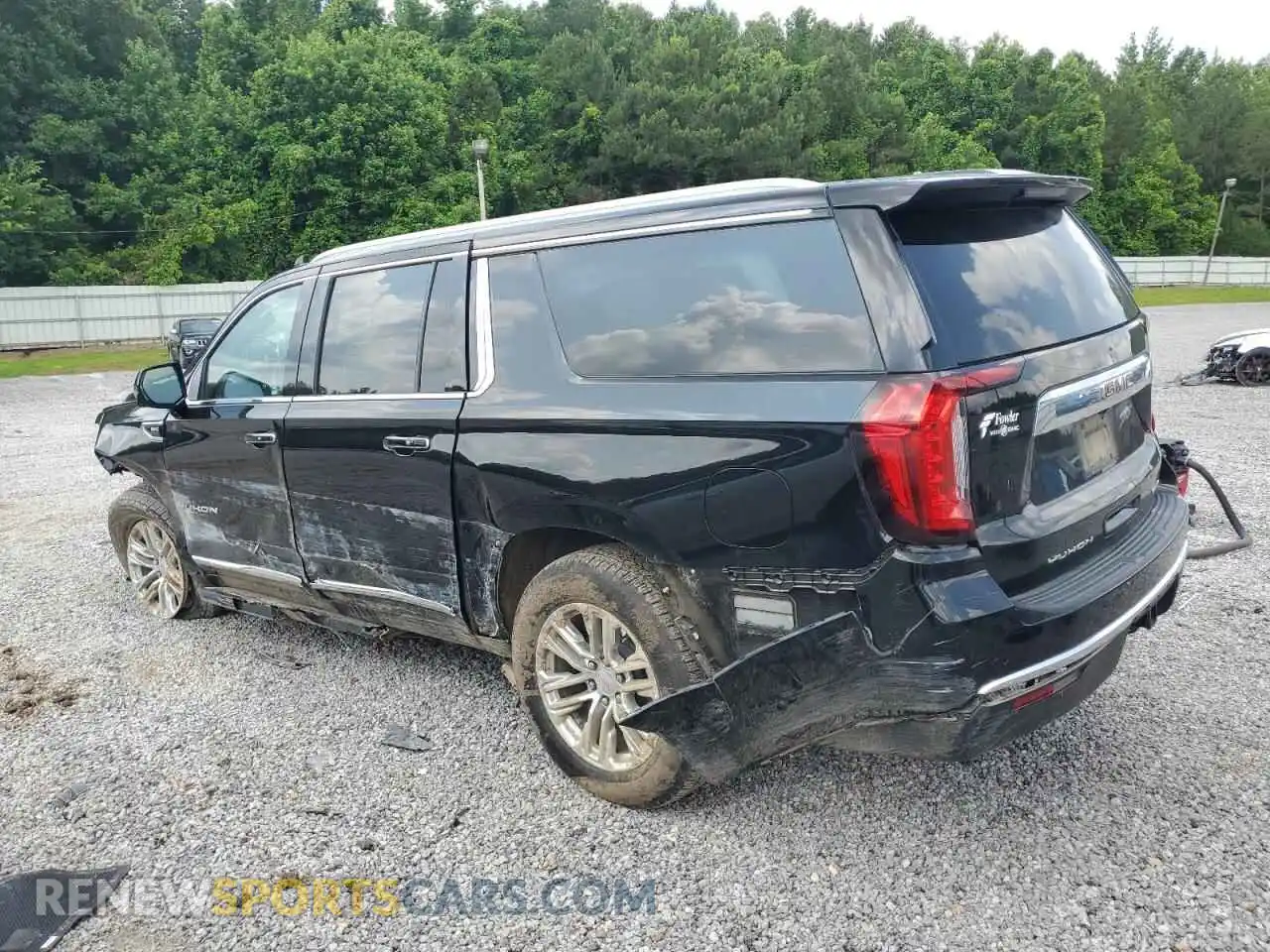 2 Photograph of a damaged car 1GKS1GKD4MR372641 GMC YUKON 2021