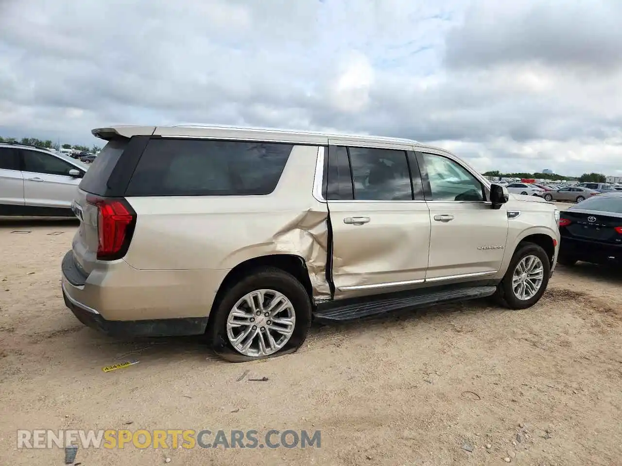 3 fotografías del automóvil dañado 1GKS1GKD4MR452859 GMC YUKON 2021