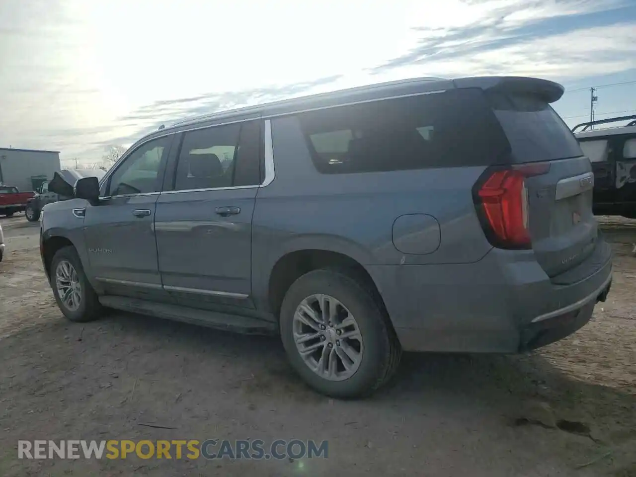 2 Photograph of a damaged car 1GKS1GKD6MR408992 GMC YUKON 2021