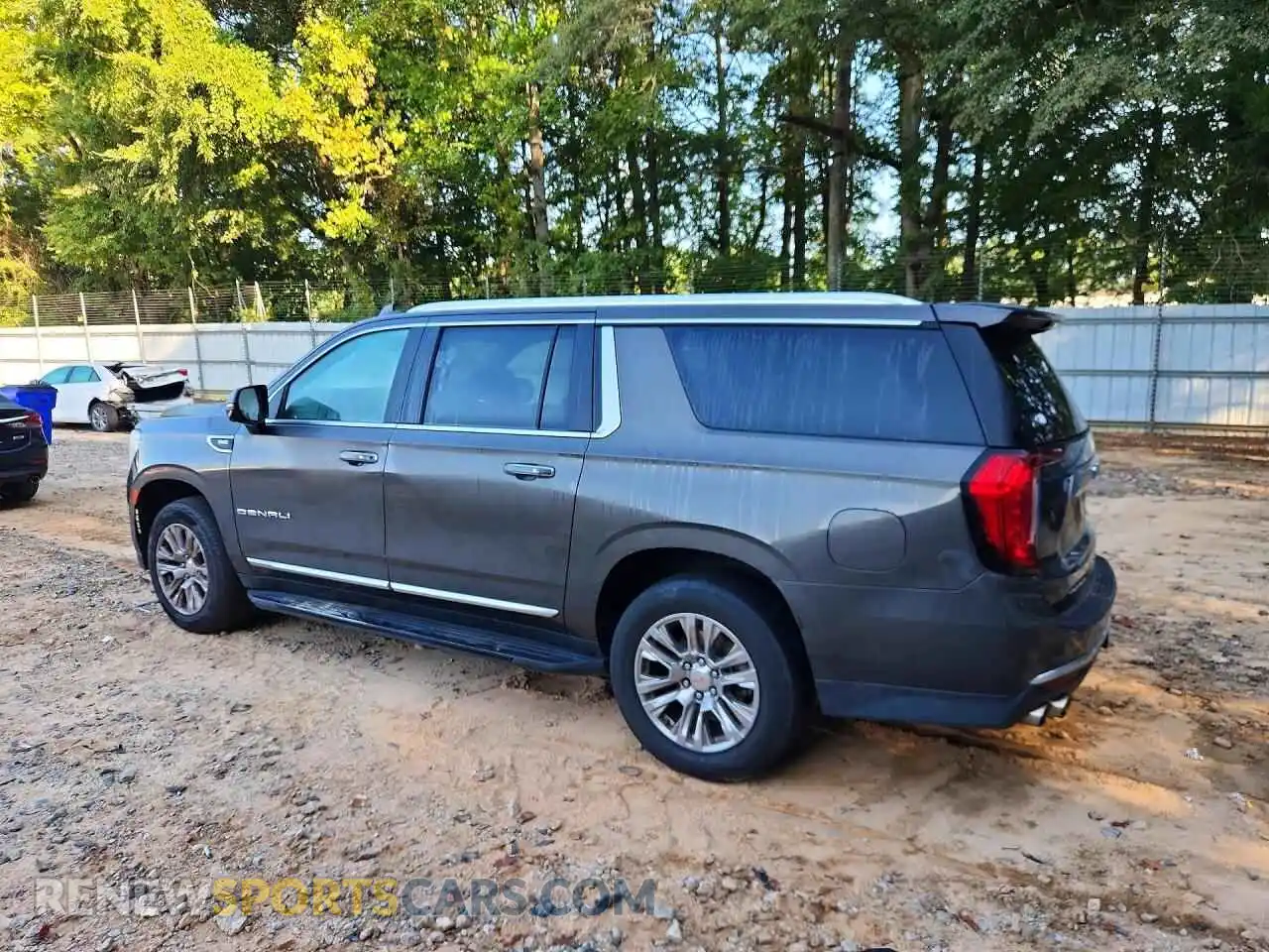 2 Photograph of a damaged car 1GKS1JKL0MR212695 GMC YUKON 2021