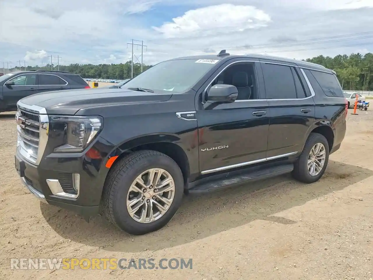 1 Фотография поврежденного автомобиля 1GKS2BKD1MR153569 GMC YUKON 2021