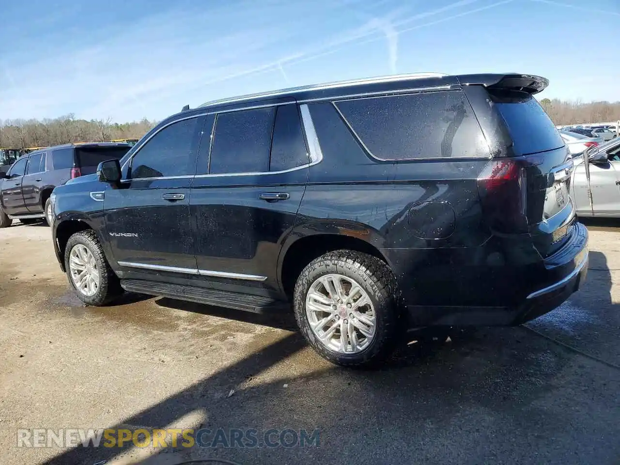 2 Photograph of a damaged car 1GKS2BKD2MR117969 GMC YUKON 2021