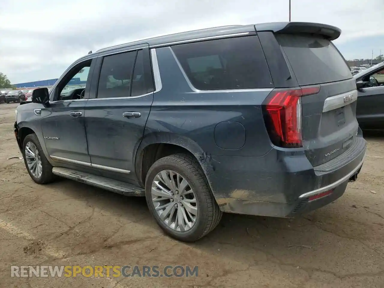 2 fotografías del automóvil dañado 1GKS2BKD4MR117505 GMC YUKON 2021