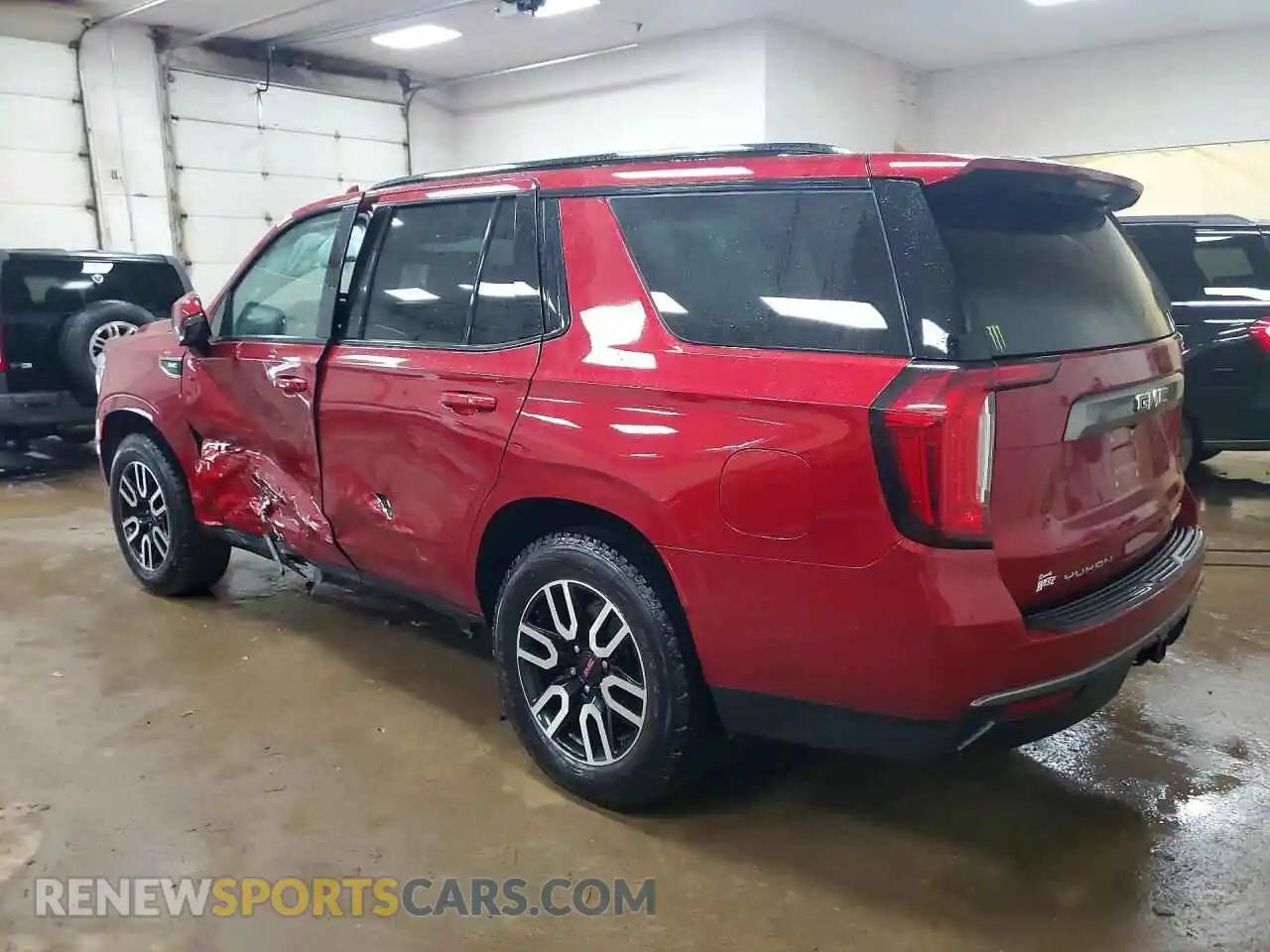 2 Photograph of a damaged car 1GKS2CKD8MR168561 GMC YUKON 2021