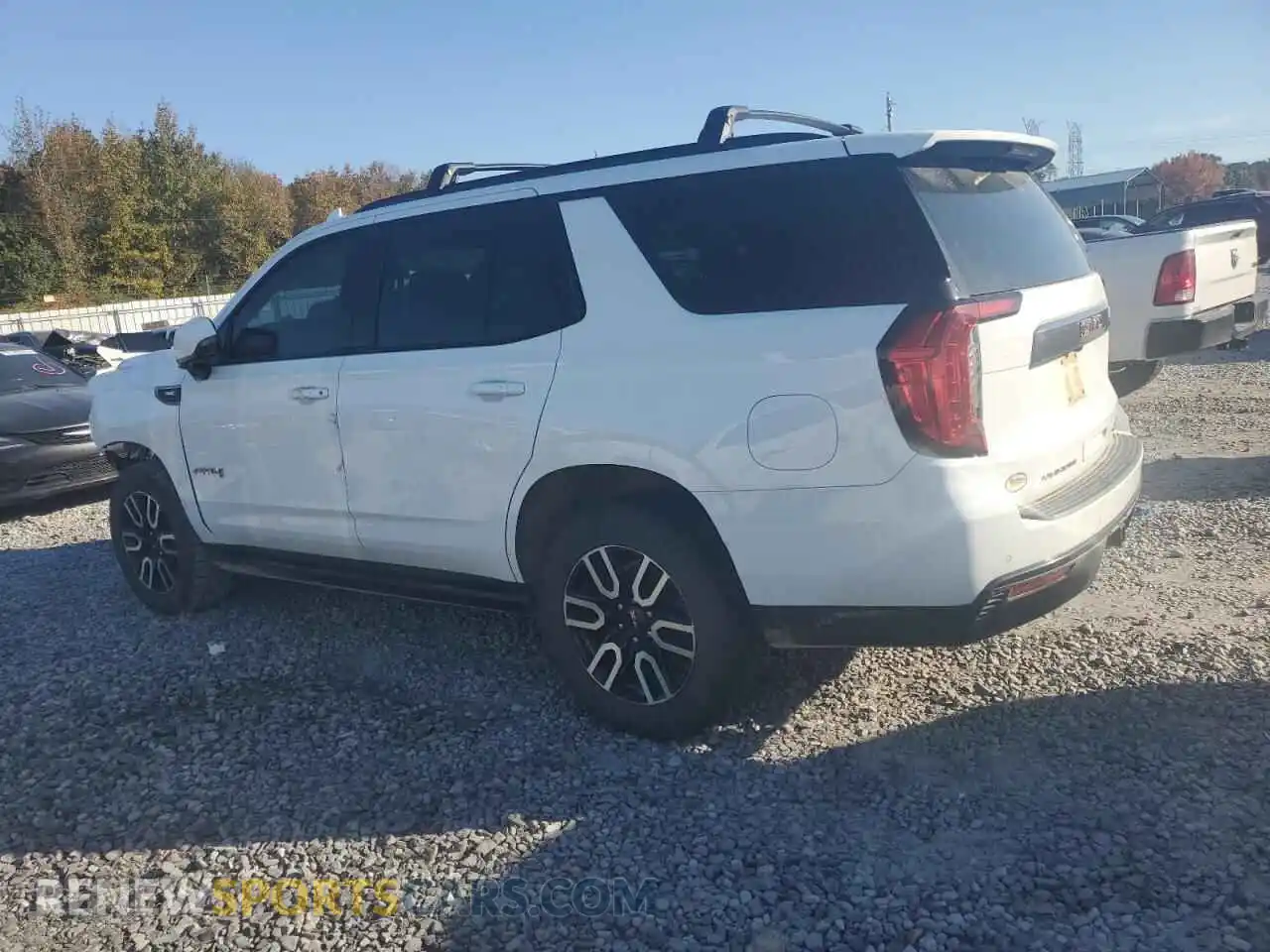 2 Photograph of a damaged car 1GKS2CKD9MR316331 GMC YUKON 2021