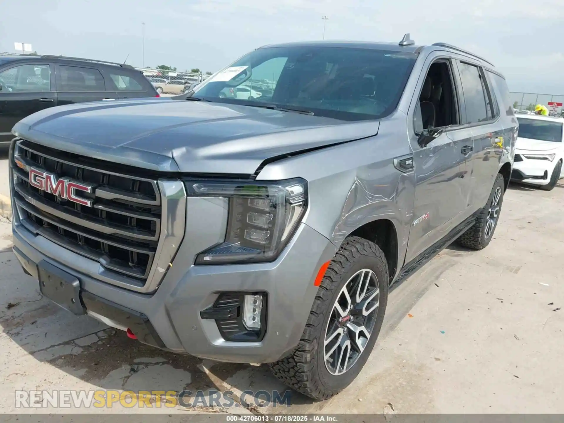 2 Photograph of a damaged car 1GKS2CKDXMR197088 GMC YUKON 2021