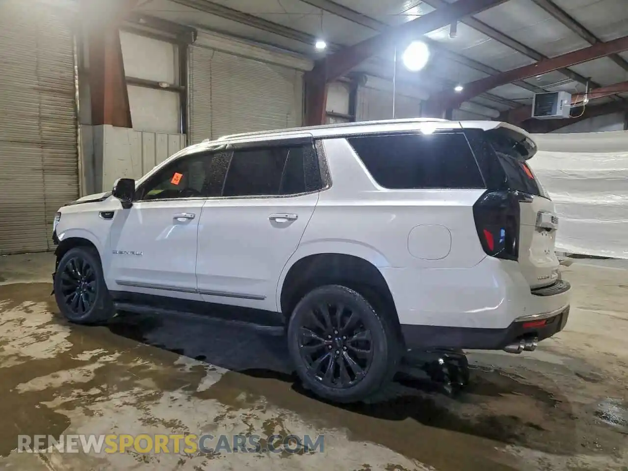 2 Photograph of a damaged car 1GKS2DKL0MR419294 GMC YUKON 2021