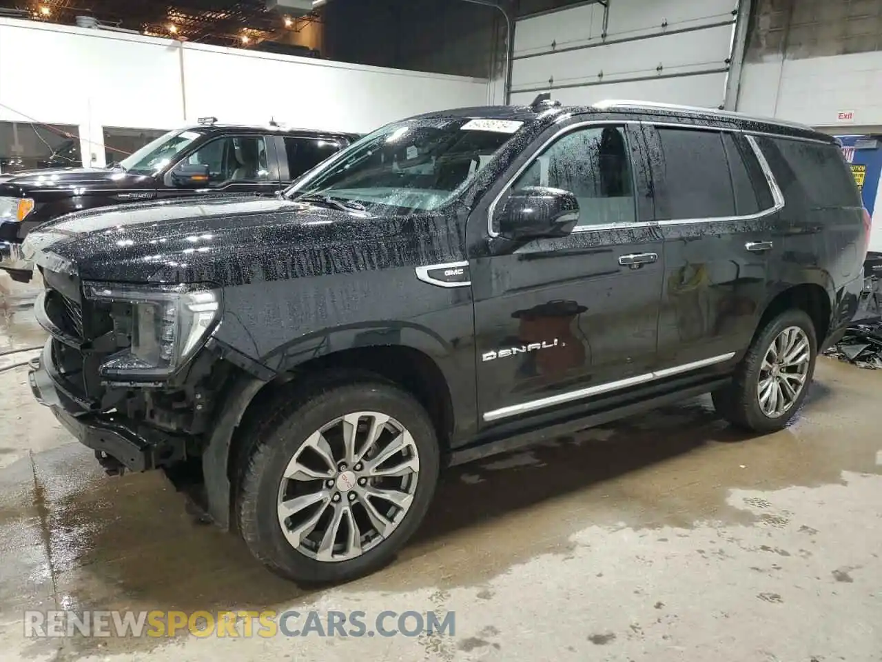 1 Photograph of a damaged car 1GKS2DKL8MR325681 GMC YUKON 2021