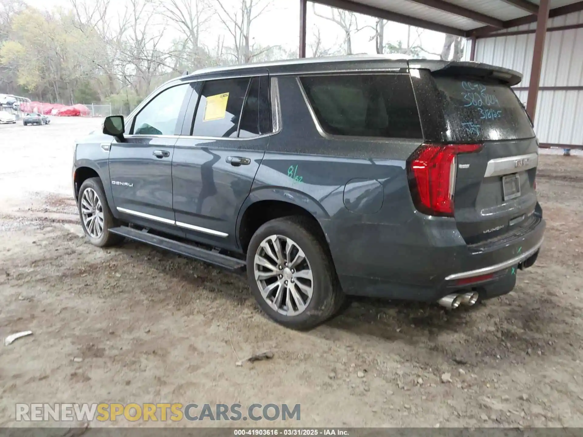 3 Photograph of a damaged car 1GKS2DKL8MR382804 GMC YUKON 2021