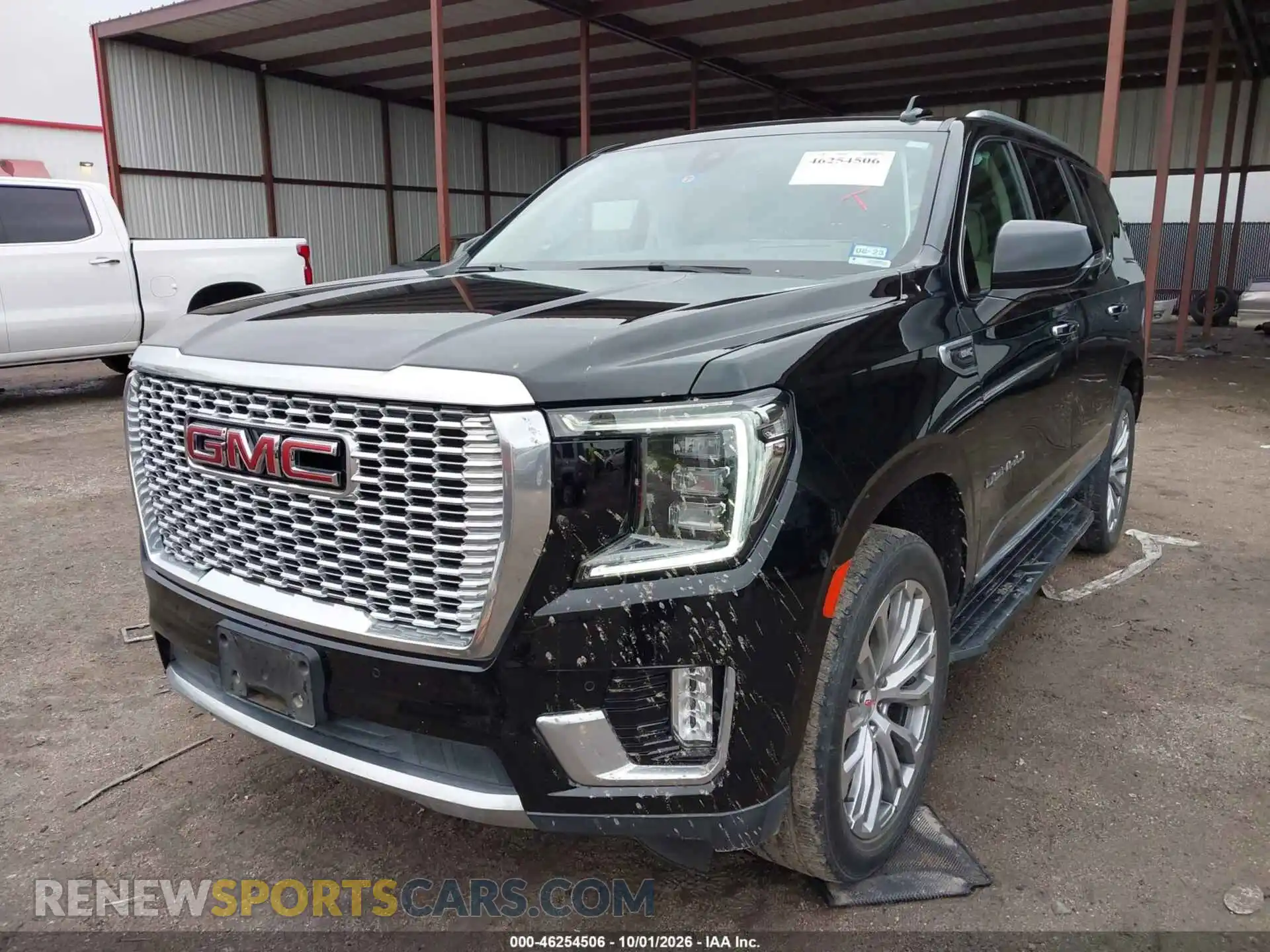 2 Photograph of a damaged car 1GKS2DKL8MR450471 GMC YUKON 2021