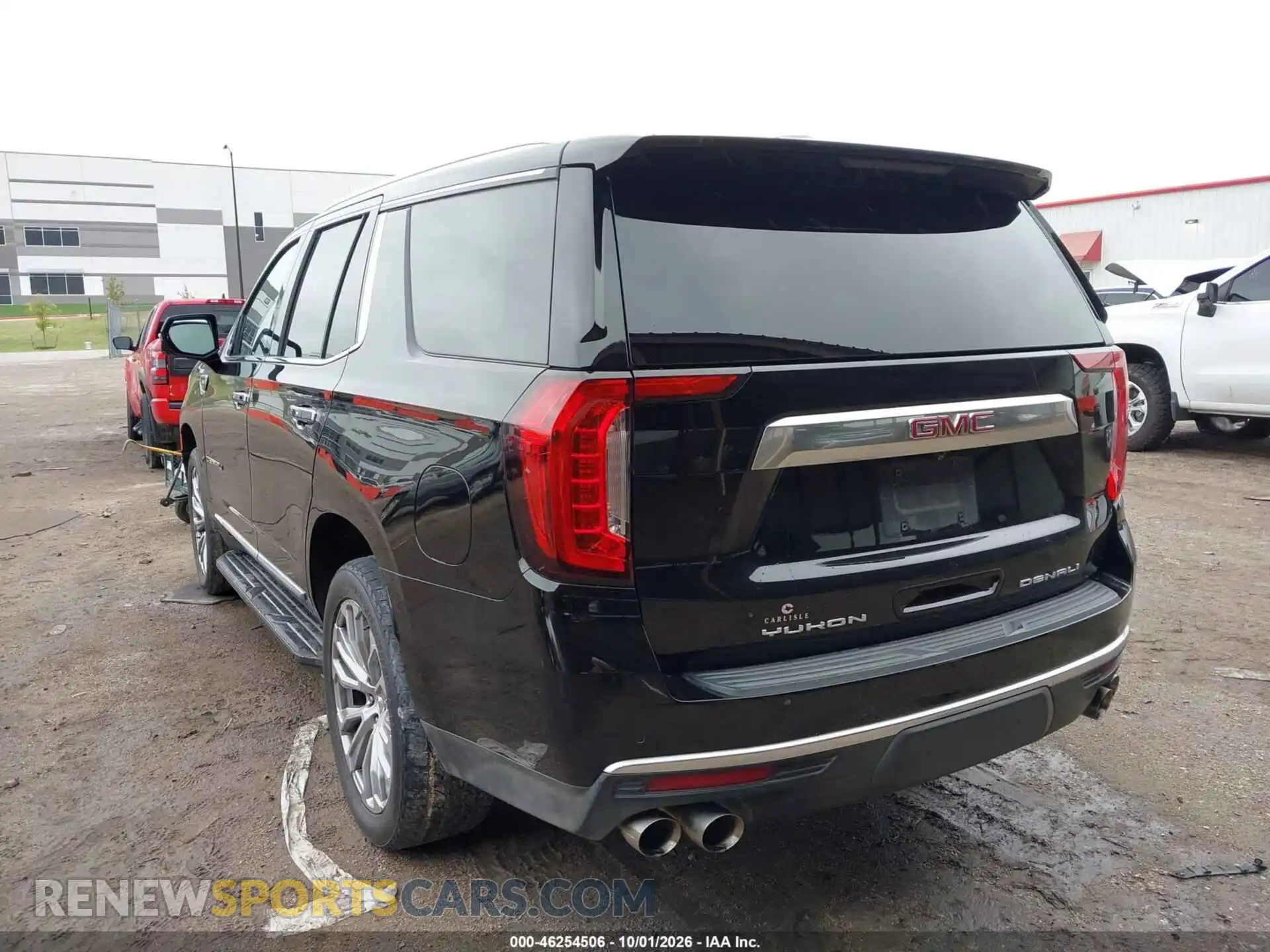3 Photograph of a damaged car 1GKS2DKL8MR450471 GMC YUKON 2021