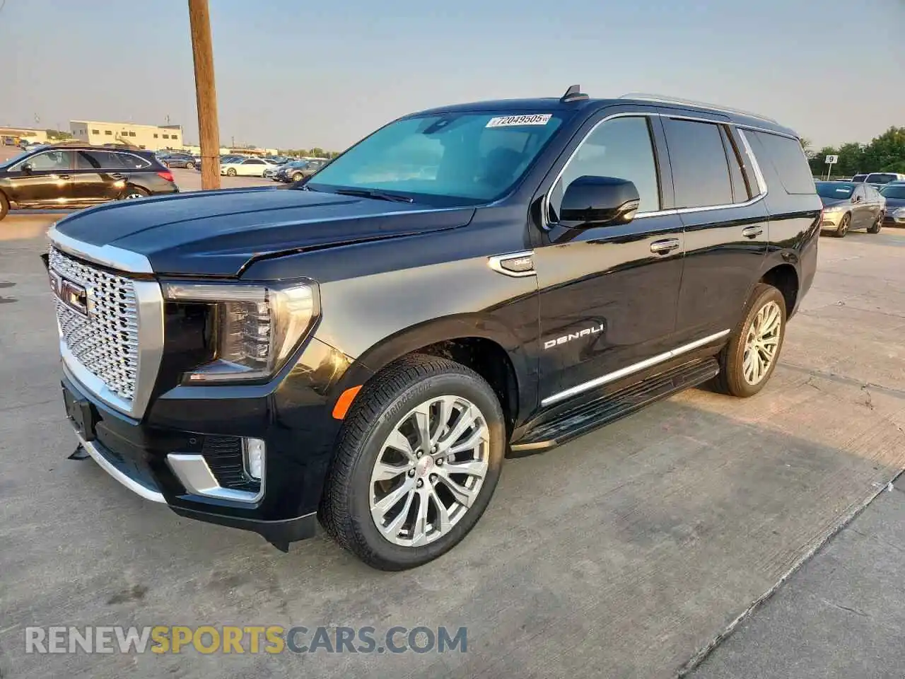 1 Photograph of a damaged car 1GKS2DKLXMR441495 GMC YUKON 2021