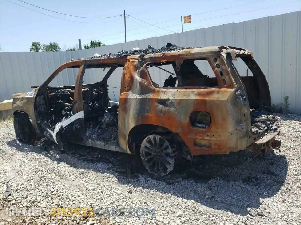 2 Photograph of a damaged car 1GKS2GKT6MR479579 GMC YUKON 2021