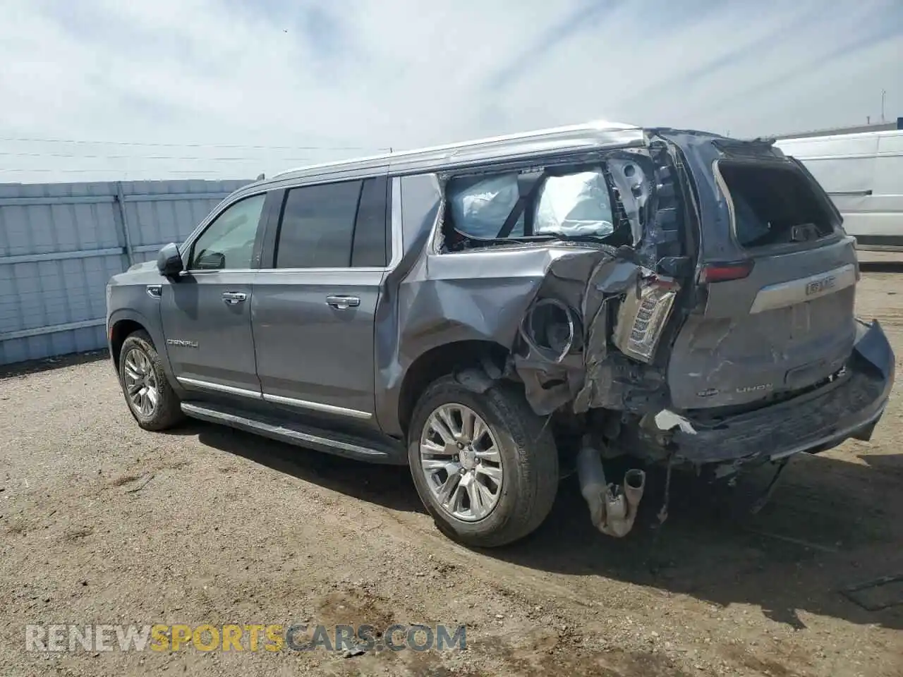 2 Photograph of a damaged car 1GKS2JKL1MR364241 GMC YUKON 2021