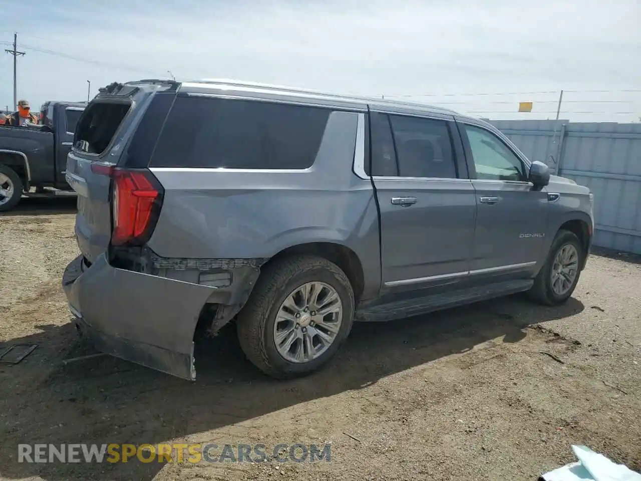 3 Photograph of a damaged car 1GKS2JKL1MR364241 GMC YUKON 2021