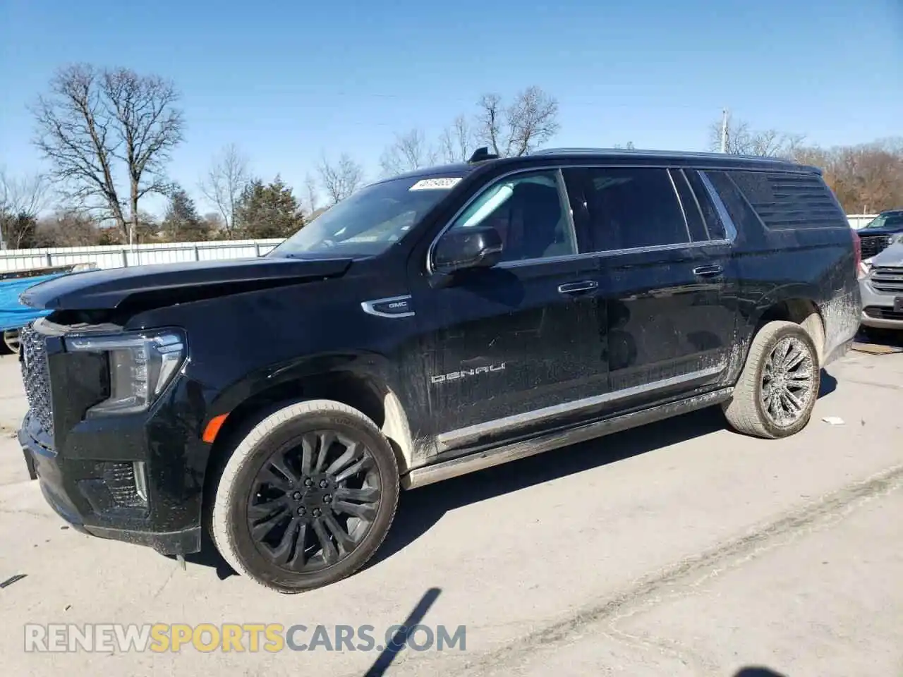 1 Photograph of a damaged car 1GKS2JKL5MR381611 GMC YUKON 2021