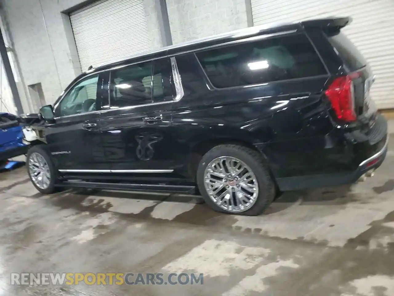 2 Photograph of a damaged car 1GKS2JKL7MR175481 GMC YUKON 2021