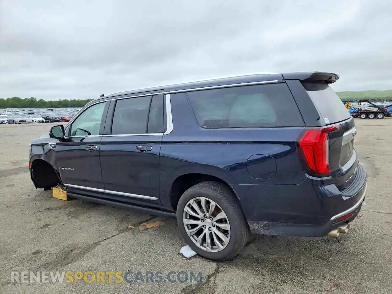 2 Photograph of a damaged car 1GKS2JKL8MR250074 GMC YUKON 2021
