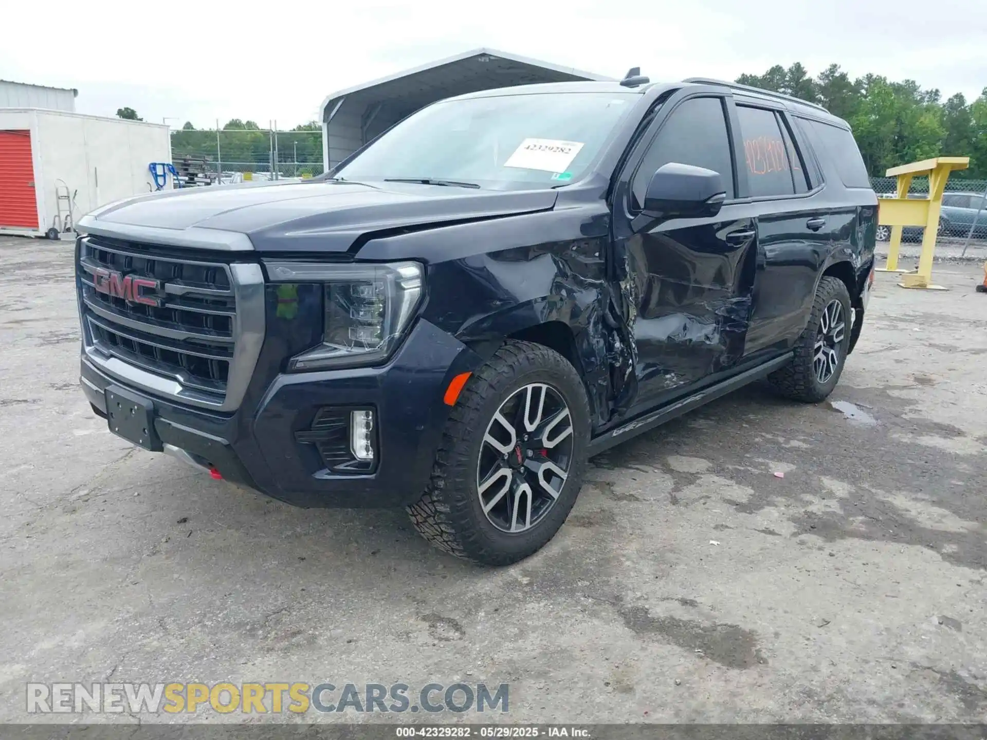 2 Photograph of a damaged car 1GKS2CKLXNR308618 GMC YUKON 2022