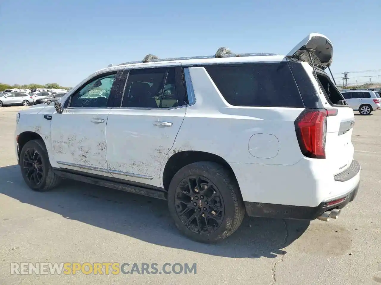 2 Photograph of a damaged car 1GKS2DKL1NR303491 GMC YUKON 2022