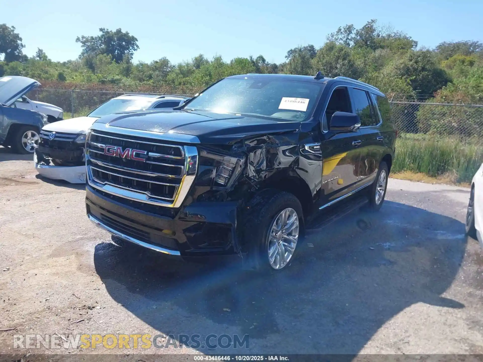 2 Photograph of a damaged car 1GKS1BKD7PR543258 GMC YUKON 2023