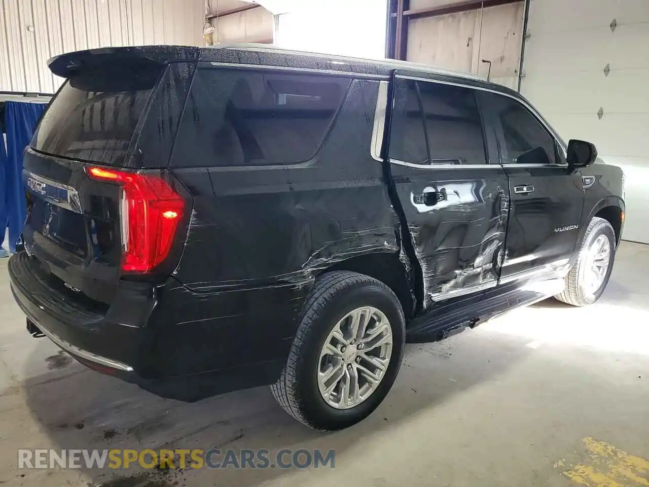 3 Photograph of a damaged car 1GKS2BKD8PR405872 GMC YUKON 2023