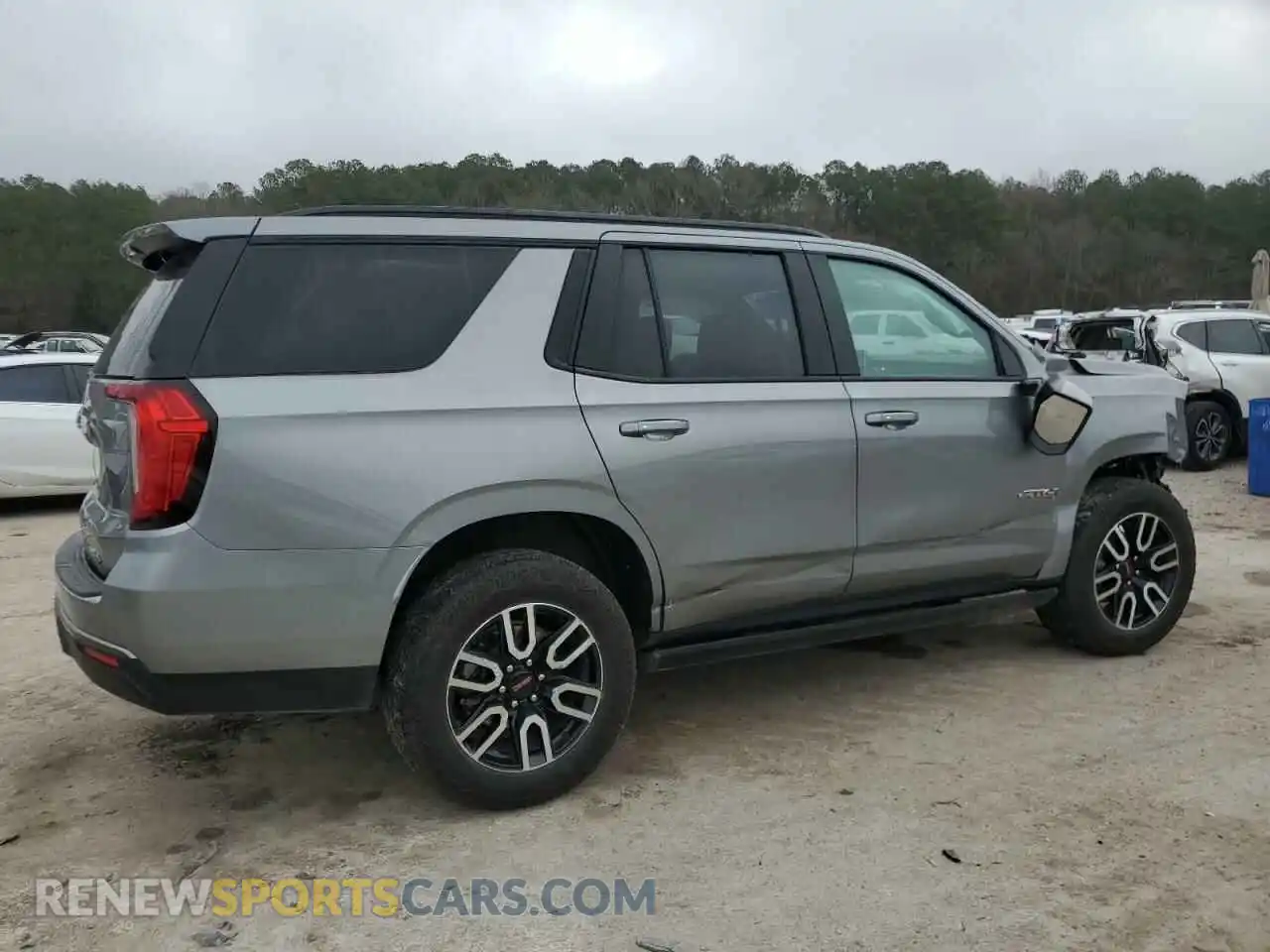3 Photograph of a damaged car 1GKS2CKD1PR211836 GMC YUKON 2023
