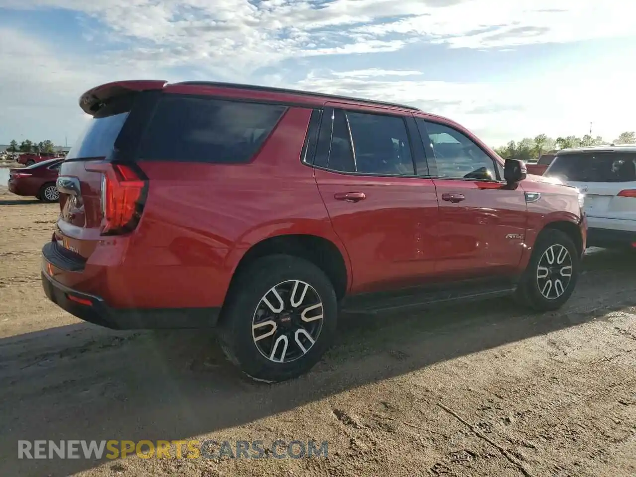 3 Photograph of a damaged car 1GKS2CKD7PR470556 GMC YUKON 2023