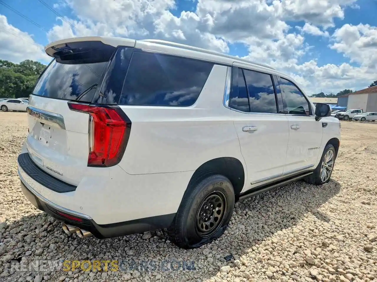 3 Photograph of a damaged car 1GKS2DKL0PR328174 GMC YUKON 2023