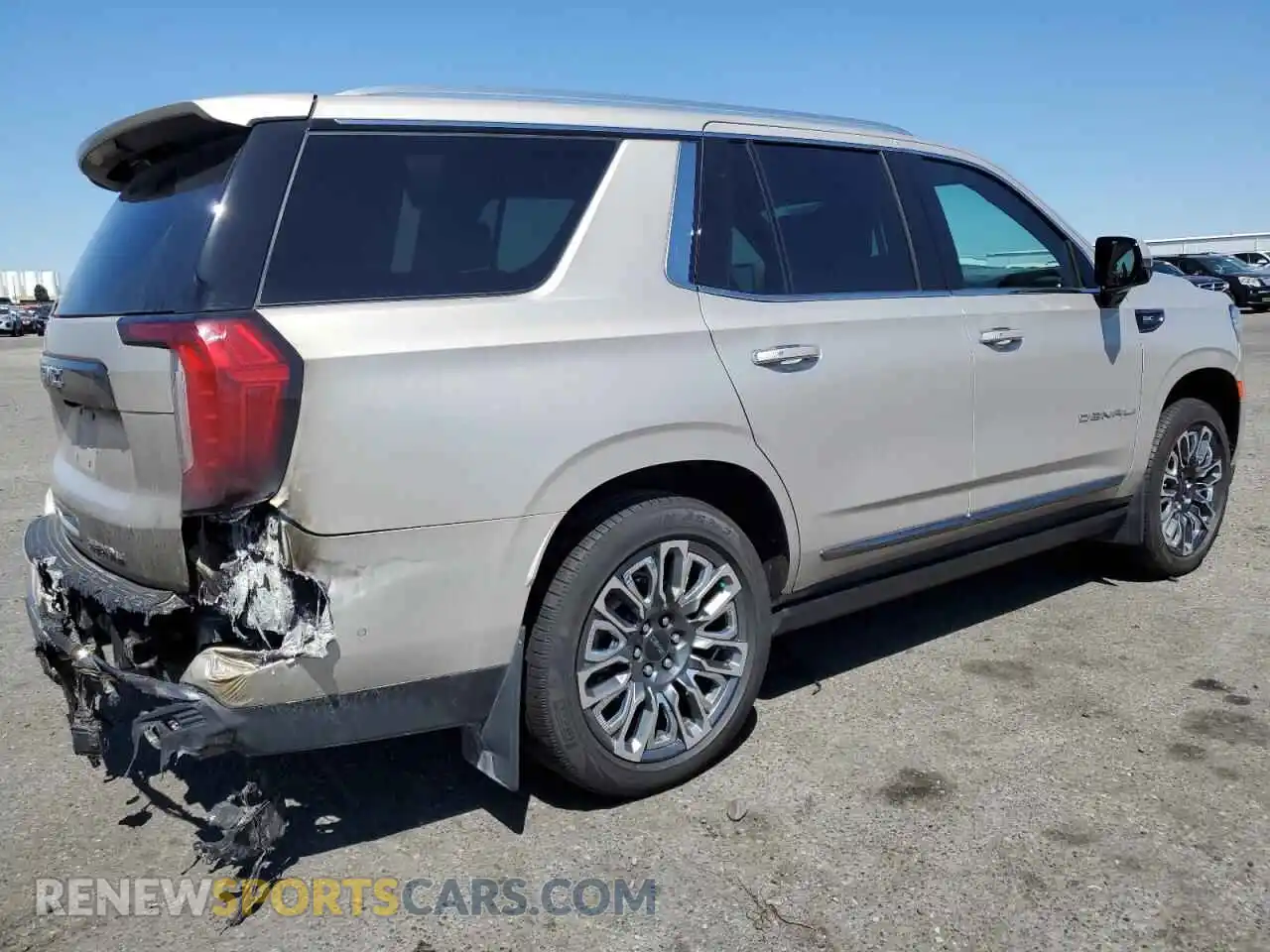 3 Photograph of a damaged car 1GKS2EKL3PR481055 GMC YUKON 2023