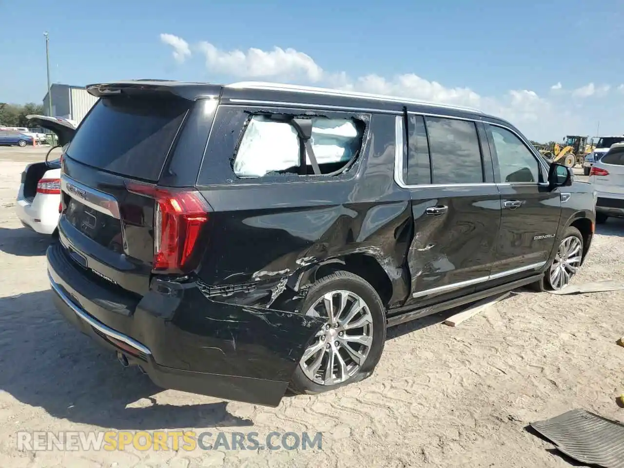 3 Photograph of a damaged car 1GKS2JKL2PR308457 GMC YUKON 2023