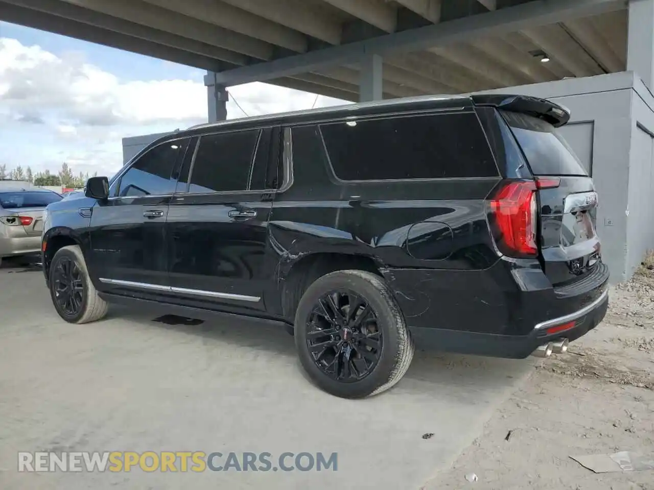 2 Photograph of a damaged car 1GKS2JKL9PR393538 GMC YUKON 2023