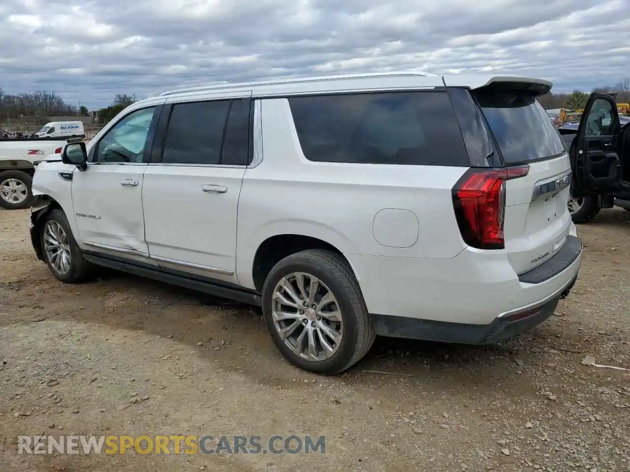 2 Photograph of a damaged car 1GKS2JKTXPR238061 GMC YUKON 2023