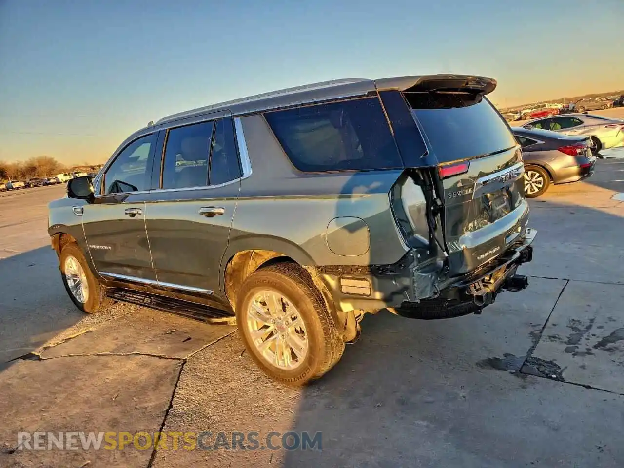 2 Photograph of a damaged car 1GKS2BKD2RR264591 GMC YUKON 2024