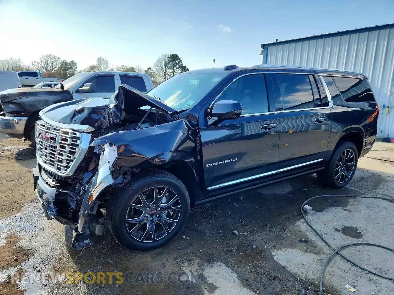 1 Фотография поврежденного автомобиля 1GKS1JRL2SR129935 GMC YUKON 2025
