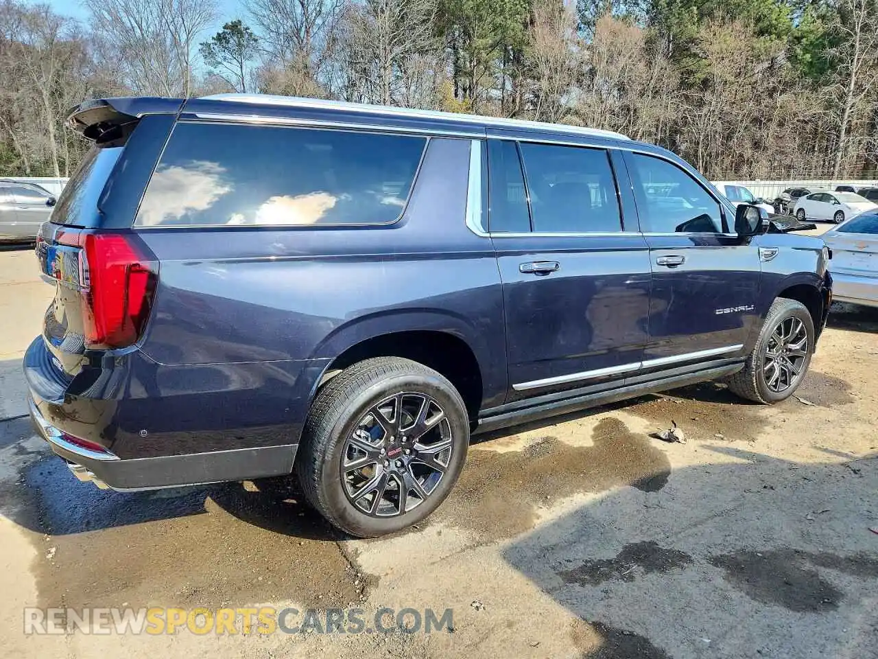 3 Фотография поврежденного автомобиля 1GKS1JRL2SR129935 GMC YUKON 2025