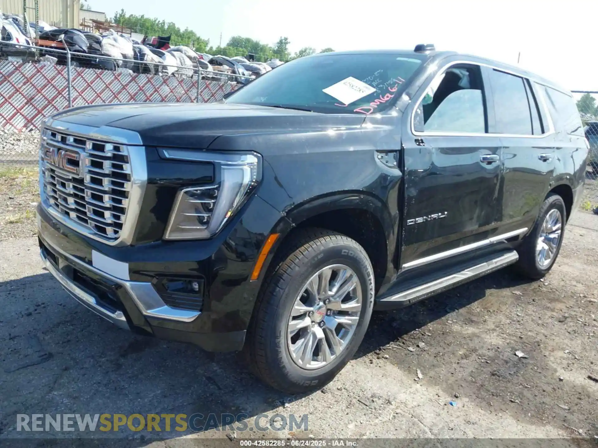 2 Photograph of a damaged car 1GKS2DRL4SR283156 GMC YUKON 2025