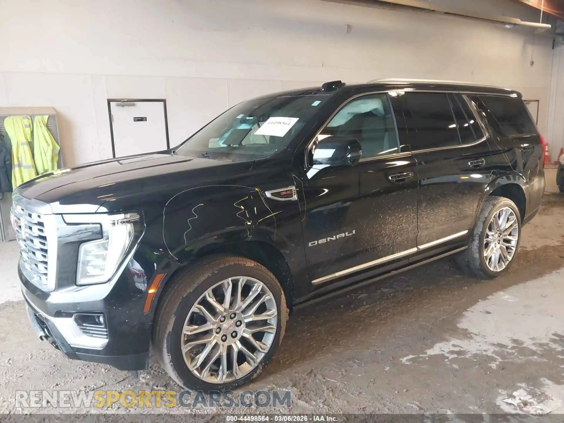 2 Фотография поврежденного автомобиля 1GKS2DRL5SR332977 GMC YUKON 2025