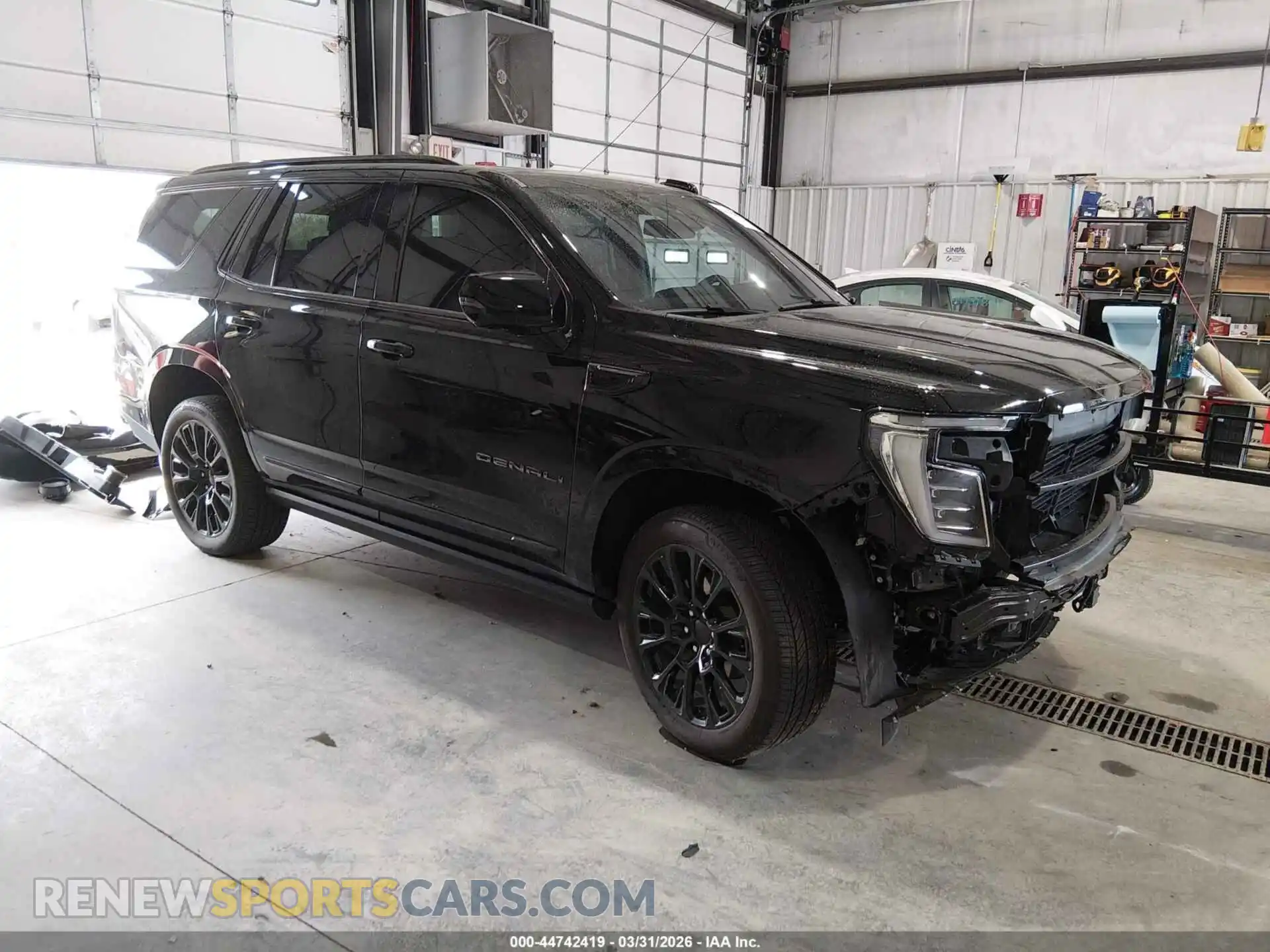 1 Фотография поврежденного автомобиля 1GKS2DRL6SR298760 GMC YUKON 2025
