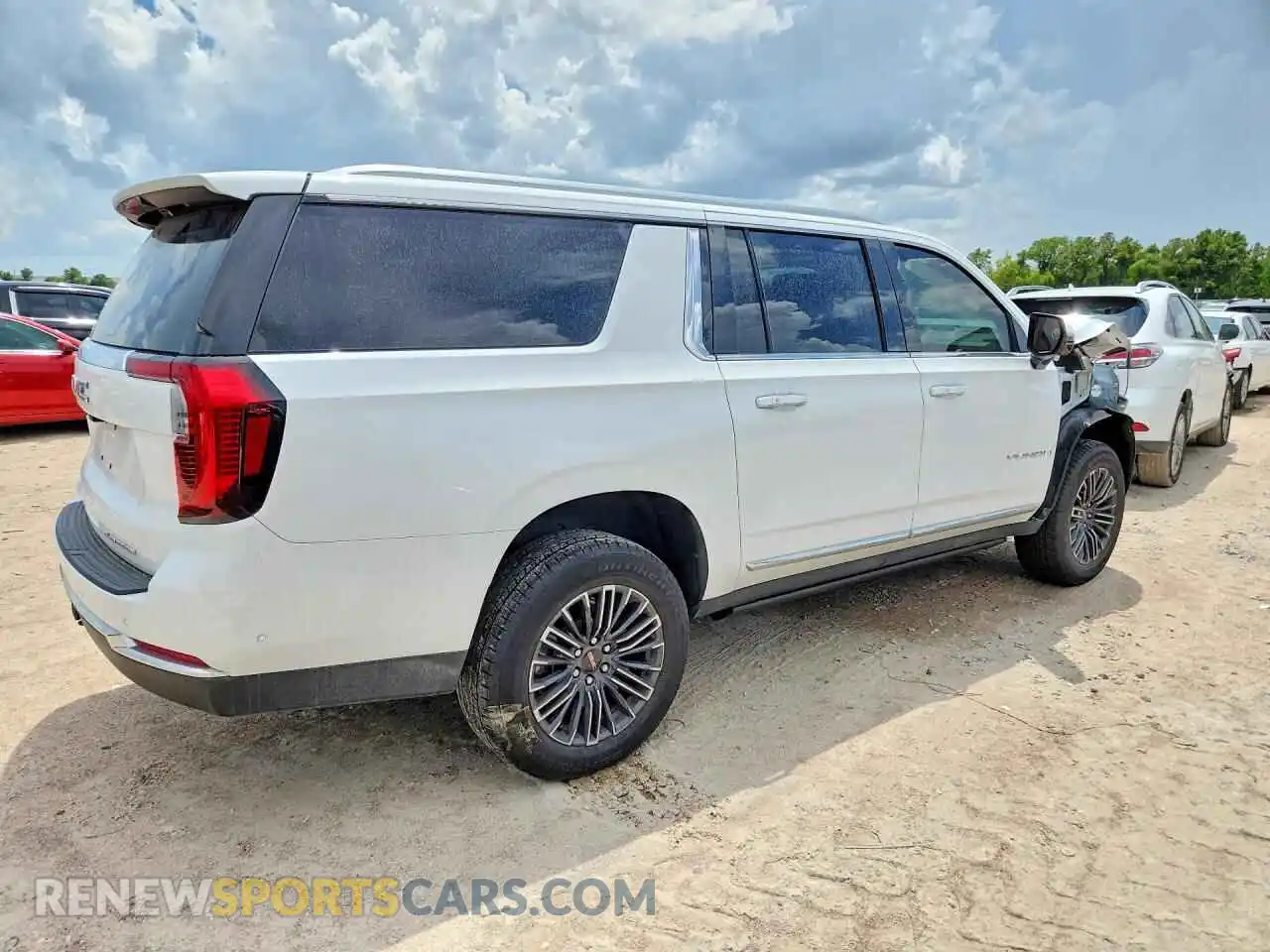 3 Photograph of a damaged car 1GKS2GKD2TR201866 GMC YUKON 2026