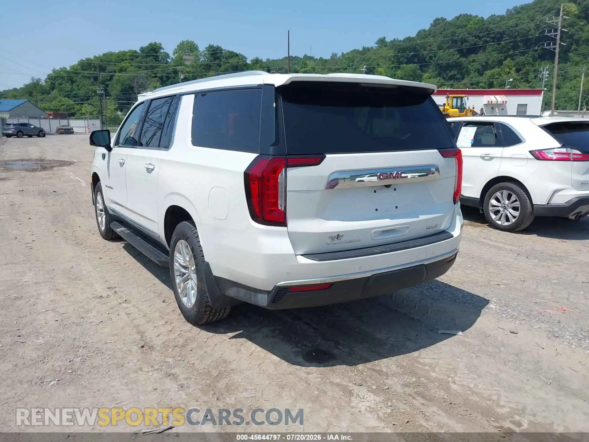3 Фотография поврежденного автомобиля 1GKS2GKD7RR335264 GMC YUKON XL 2024