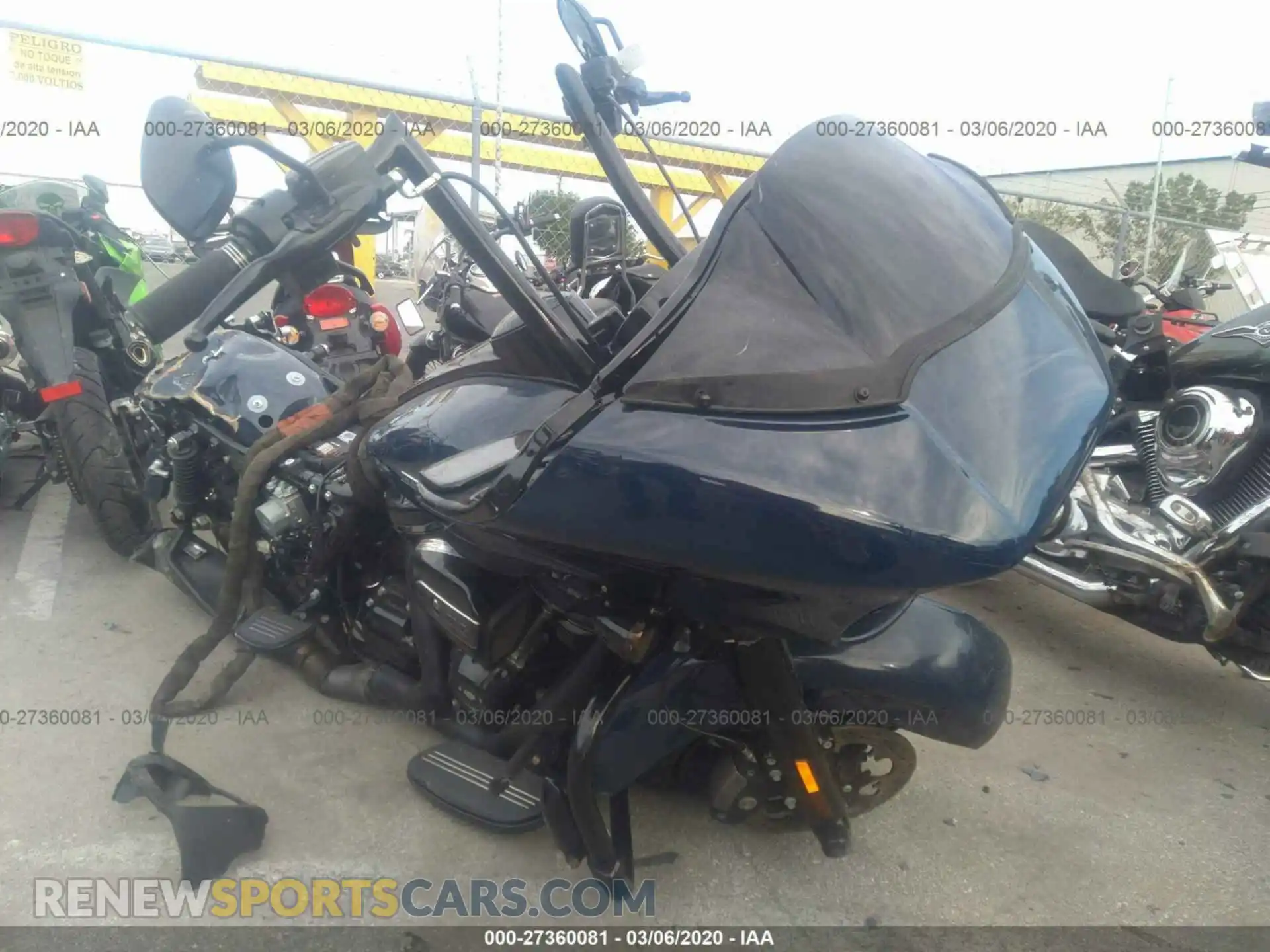 1 Photograph of a damaged car 1HD1KTP11KB666773 HARLEY-DAVIDSON FLTRXS 2019