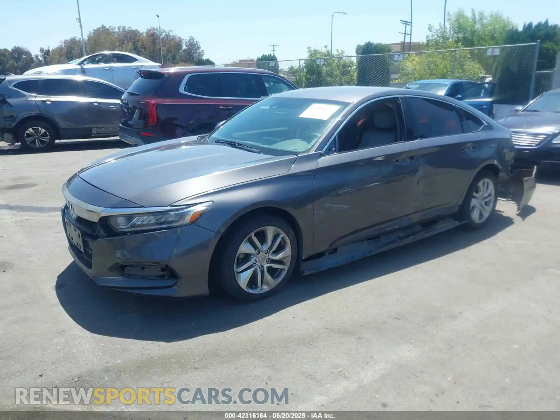 2 fotografías del automóvil dañado 1HGCV1F18KA076925 HONDA ACCORD 2019