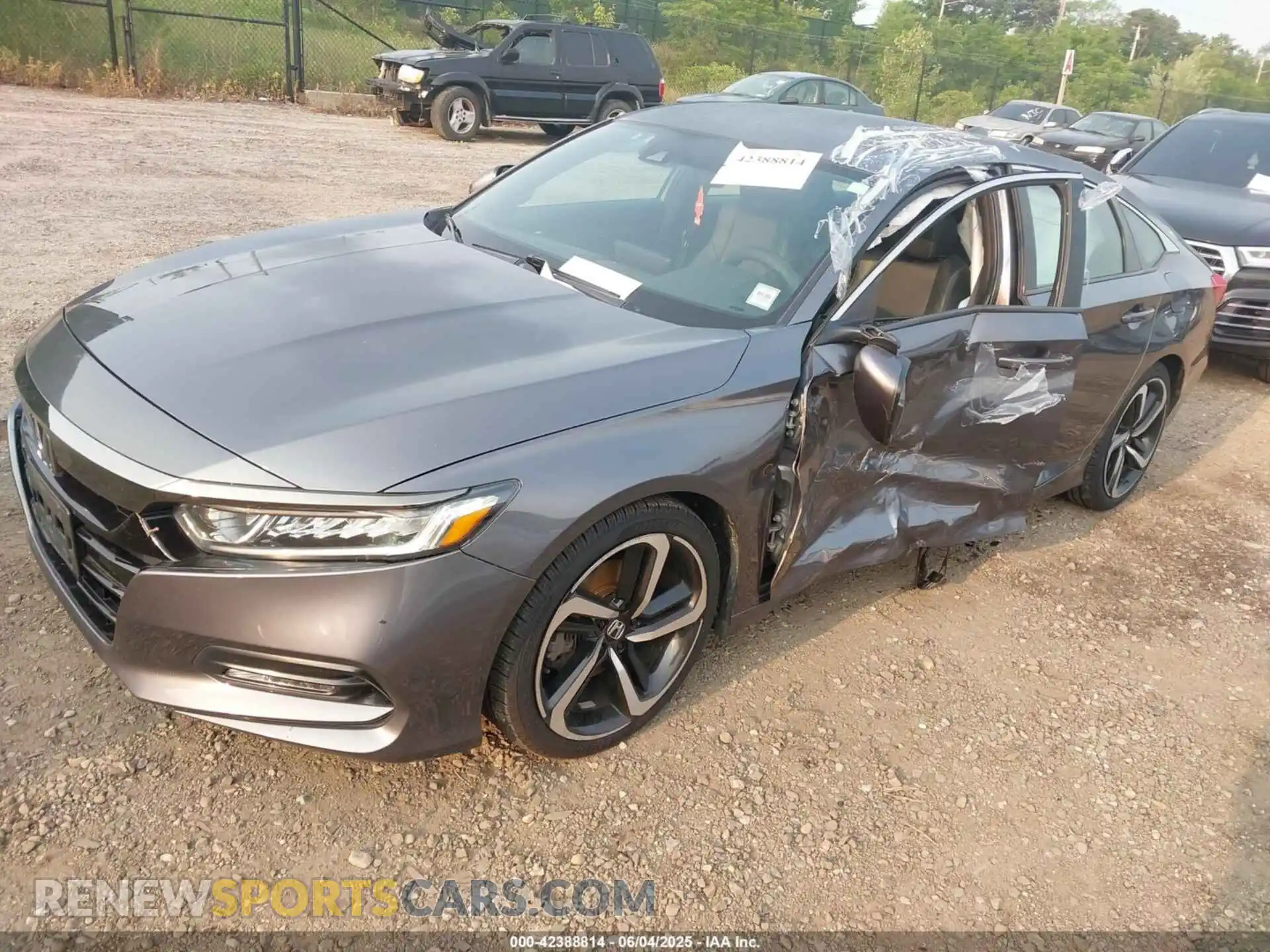 2 Photograph of a damaged car 1HGCV1F35KA048761 HONDA ACCORD 2019