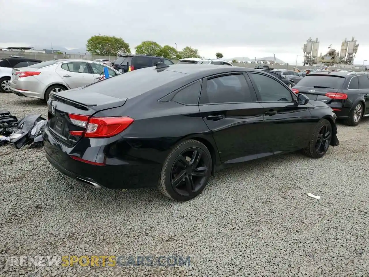 3 Photograph of a damaged car 1HGCV1F38KA005371 HONDA ACCORD 2019